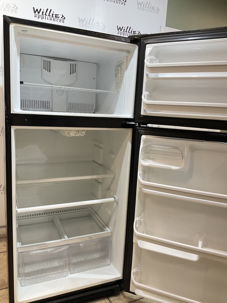 Frigidaire Refrigerator Top and Bottom 30x66 (Black) 