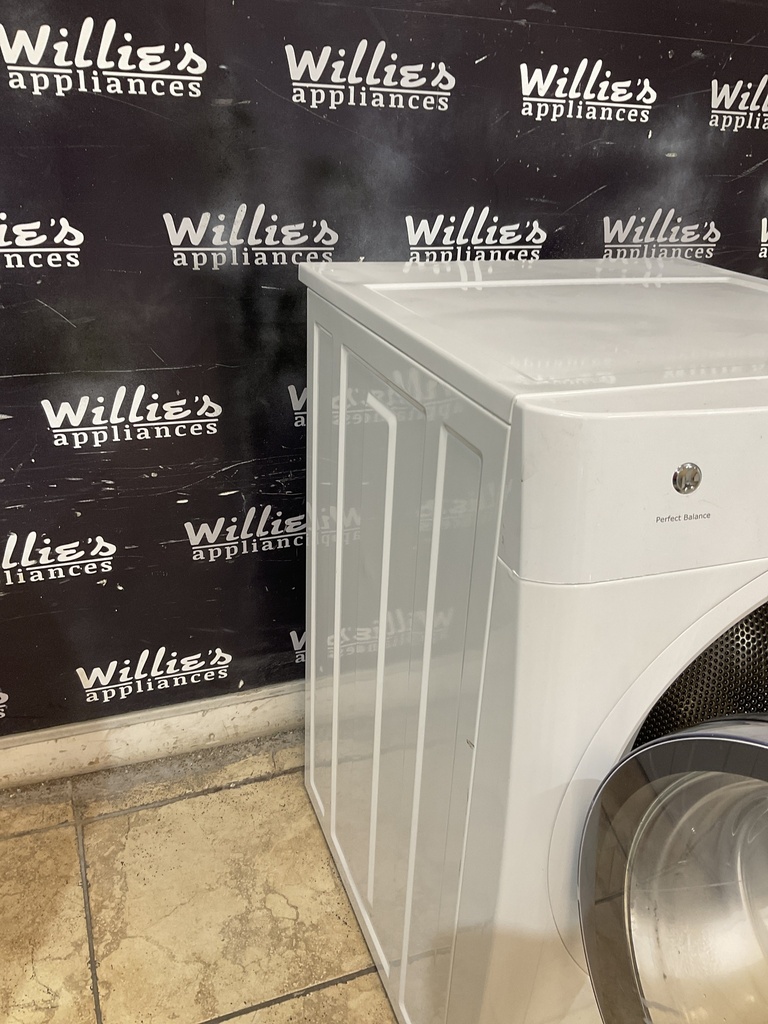 Electrolux Washer Front-load 27inches (White) 