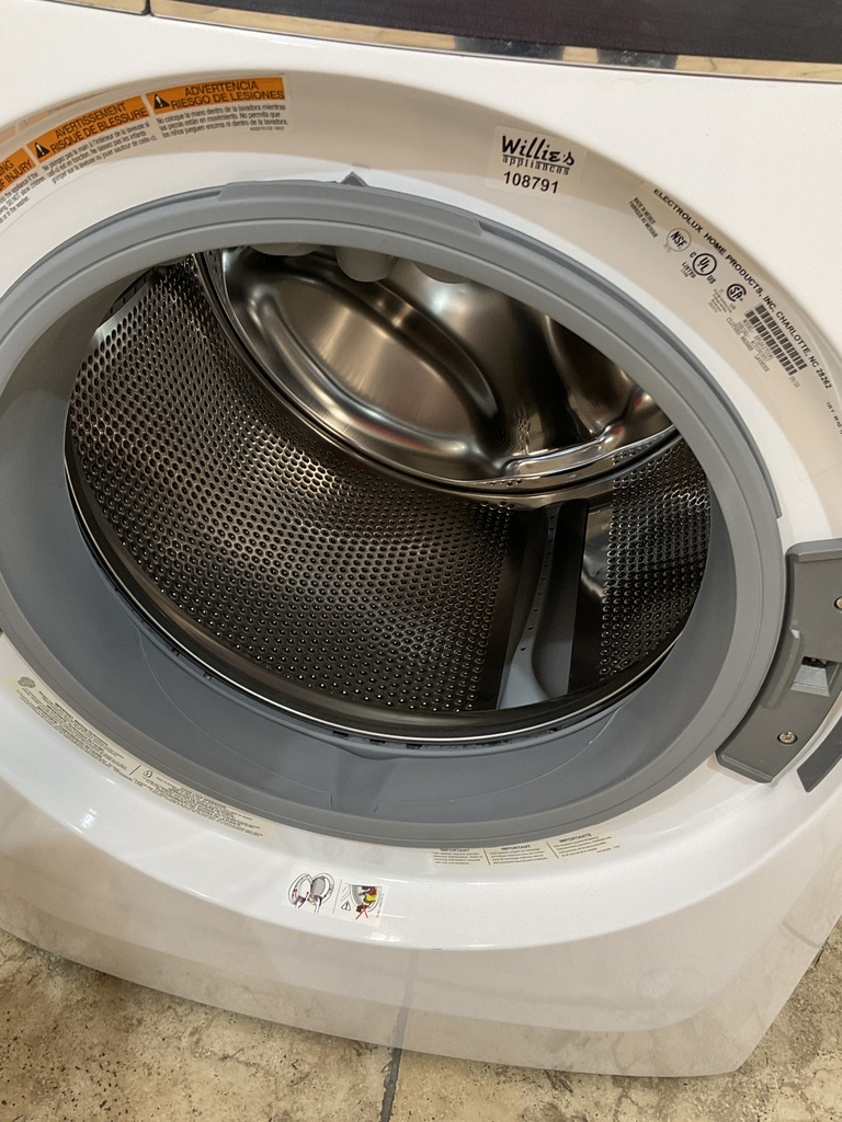 Electrolux Natural Gas Set Washer/Dryer Front-load 27inches (White)  