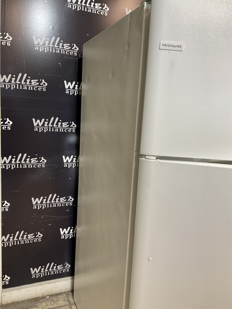 Frigidaire Refrigerator Top and Bottom 30x68 1/2” (White) 