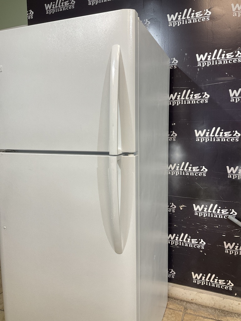Frigidaire Refrigerator Top and Bottom 30x68 1/2” (White) 