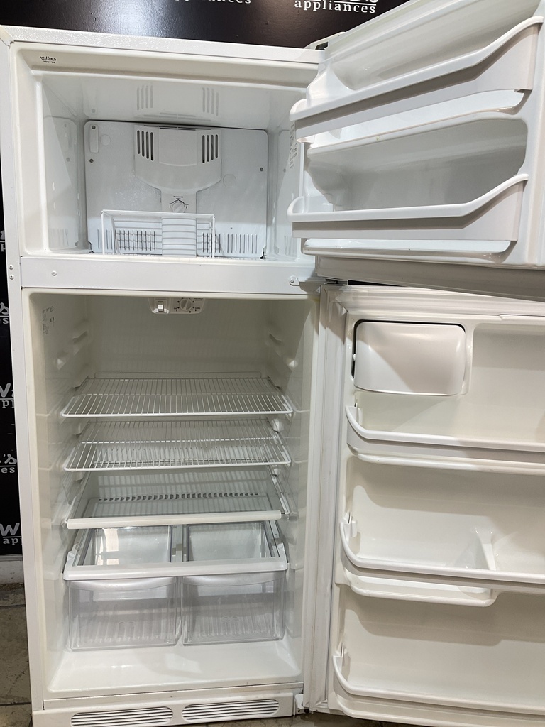 Frigidaire Refrigerator Top and Bottom 28 1/2” x 65 1/2”. (white) 