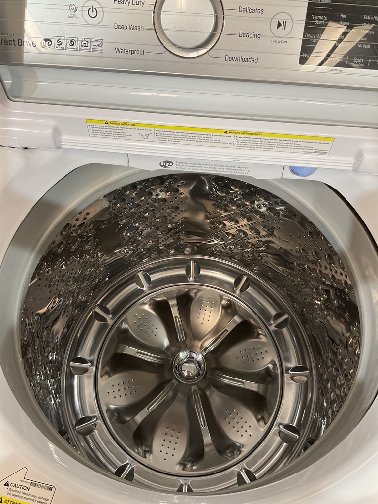 Lg Electric Set Washer/Dryer 220volts (30 AMP) 27inches {3 prong} (White)