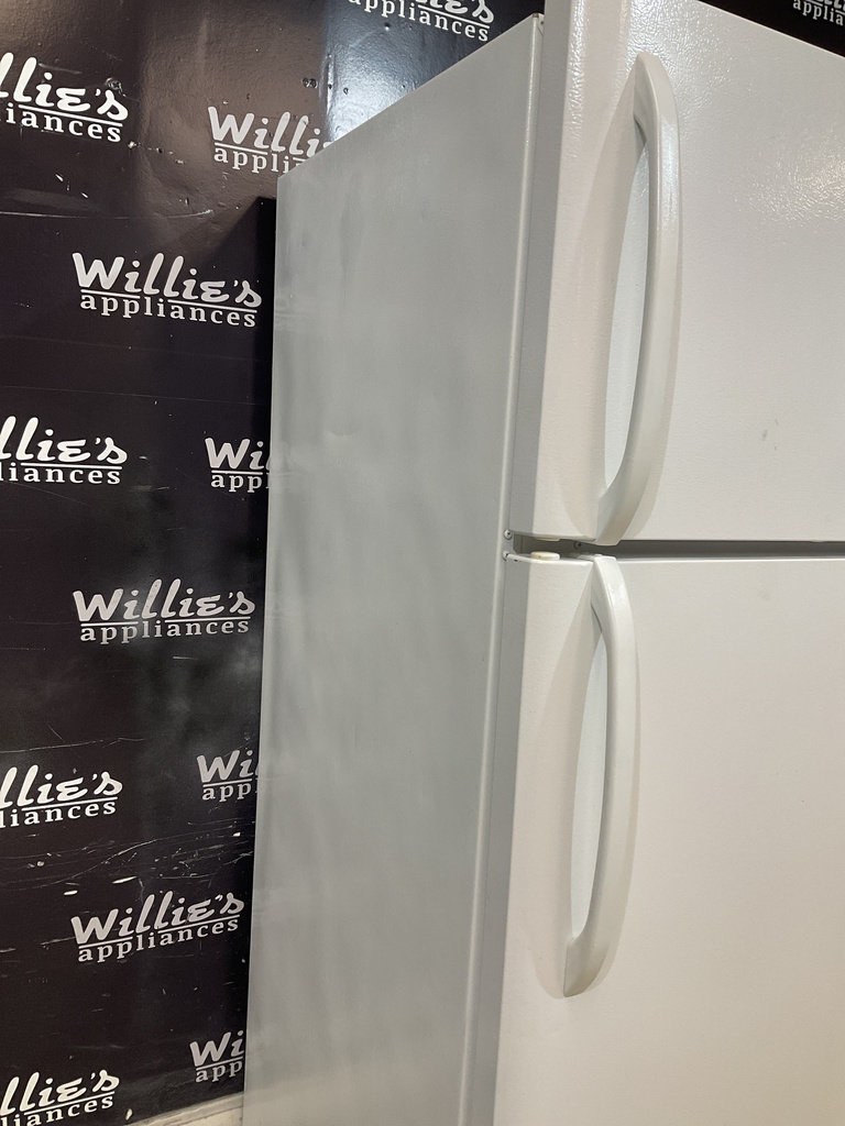 Frigidaire Refrigerator Top and Bottom 30x66 (White) 