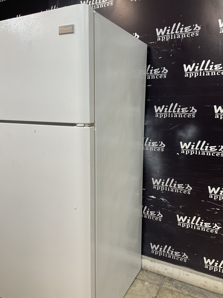 Frigidaire Refrigerator Top and Bottom 30x65 1/2” (White) 