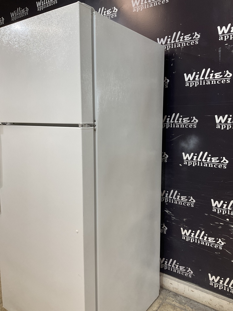 Ge Refrigerator Top and Bottom 28x67 1/2” (white) 