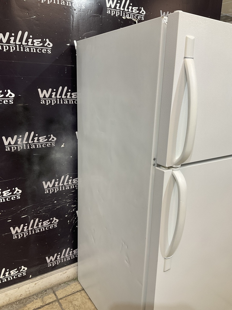 Frigidaire Refrigerator Top and Bottom 28x60 (White) 
