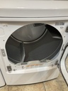 Lg Electric Set Washer/Dryer 27inches 220volts (30 AMP) {3 prong} (White) 