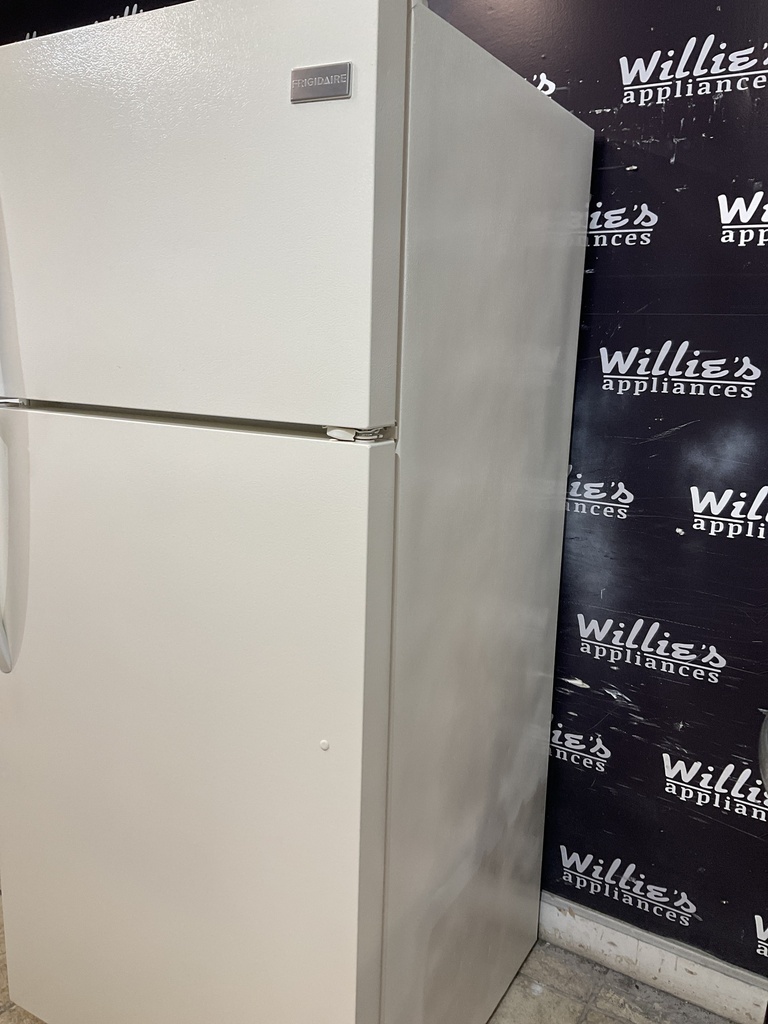 Frigidaire Refrigerator Top and Bottom 28 1/2” x 65” (Bisque)  