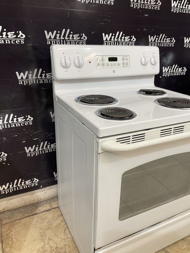Ge Electric Stove 220volts (40/50 AMP) 30inches {no cord} (White) 