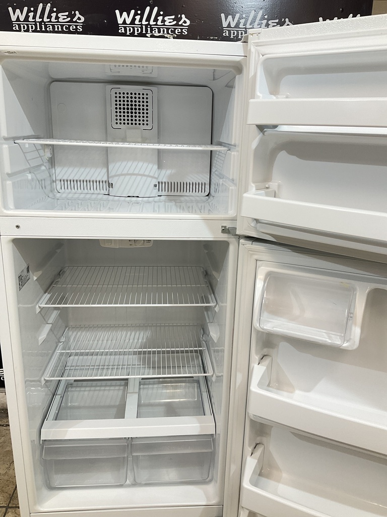 Hotpoint Refrigerator  Top and Bottom 28x61 1/2” 