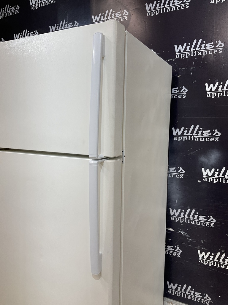 Ge Refrigerator Top and Bottom 28x64 1/2” (White) 