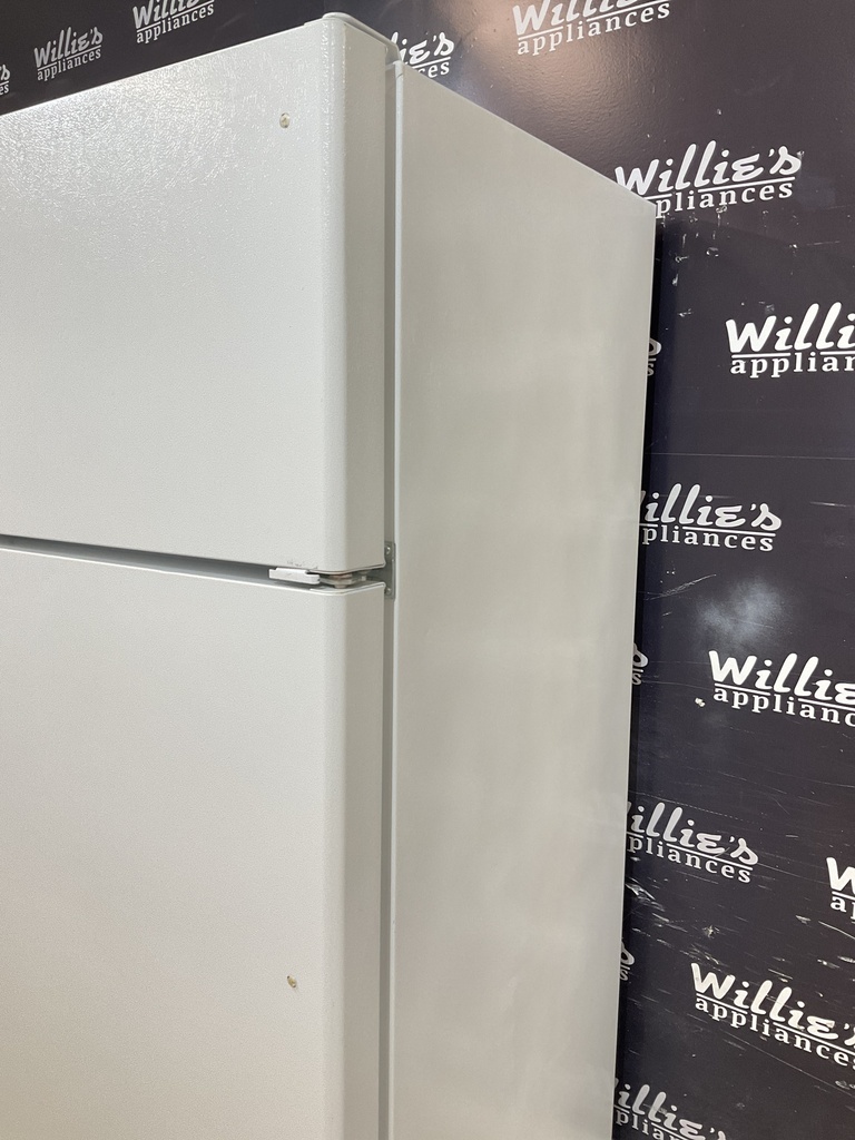 Ge Refrigerator Top and Bottom 28x67 (White) 