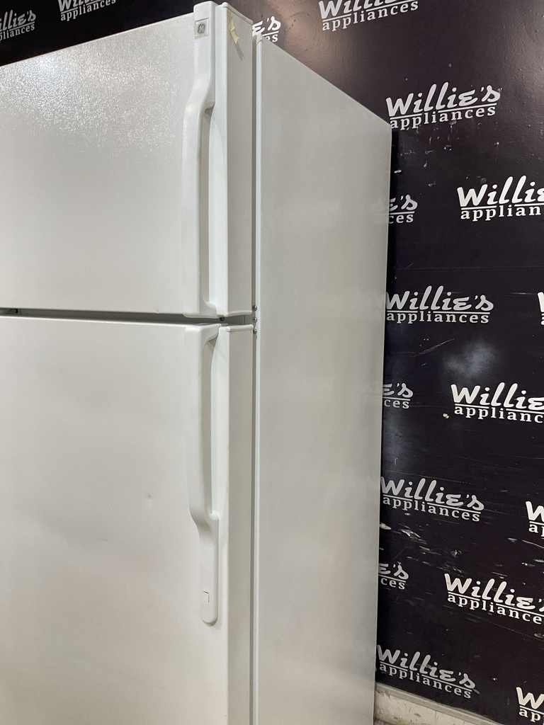 Ge Refrigerator Top and Bottom 28x67 1/2” (White) 