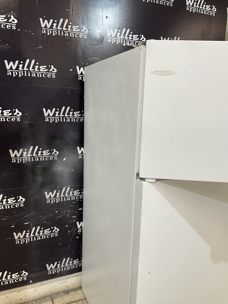 Frigidaire Refrigerator Top and Bottom 28x59 1/2” (White) 
