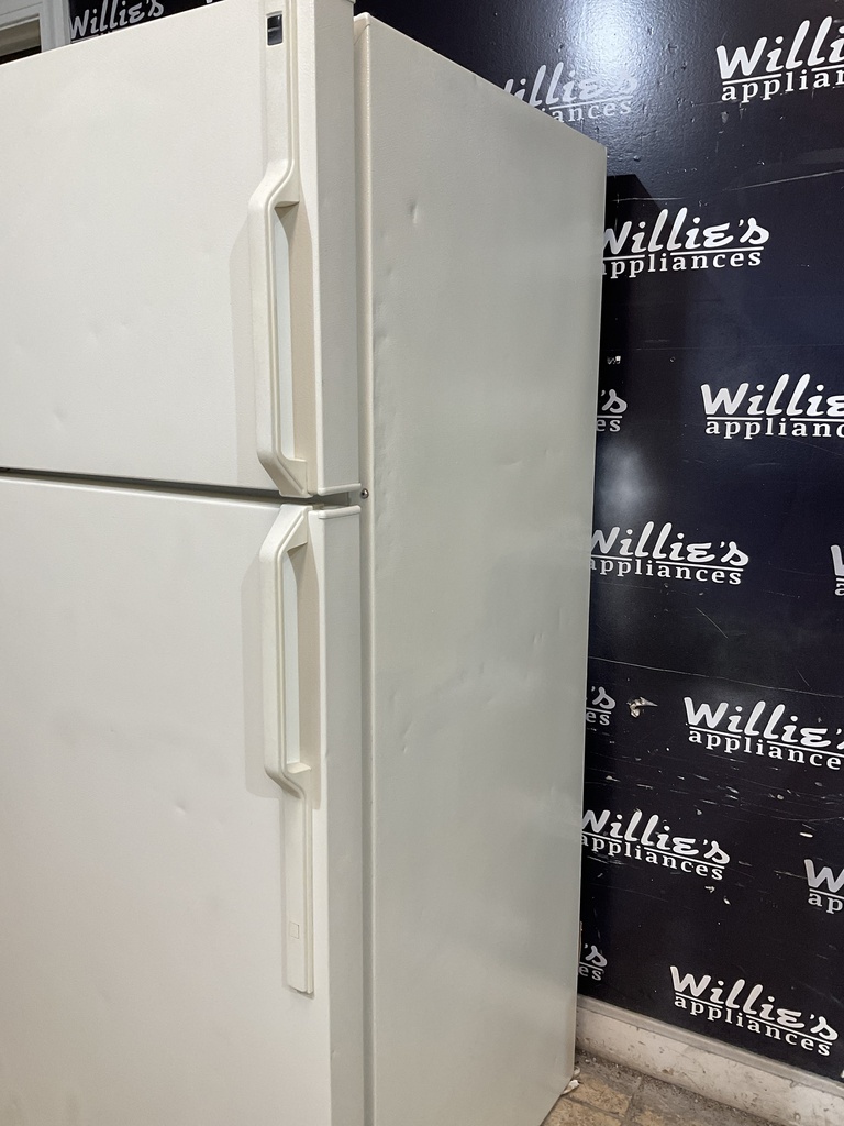 Hotpoint Refrigerator Top and Bottom 28x64 1/2” (Bisque) 