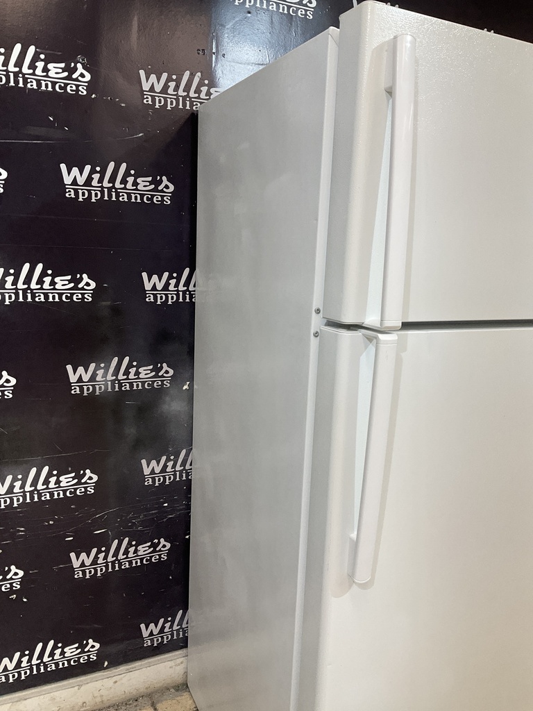 Ge Refrigerator Top and Bottom 28x66 1/2” (White)