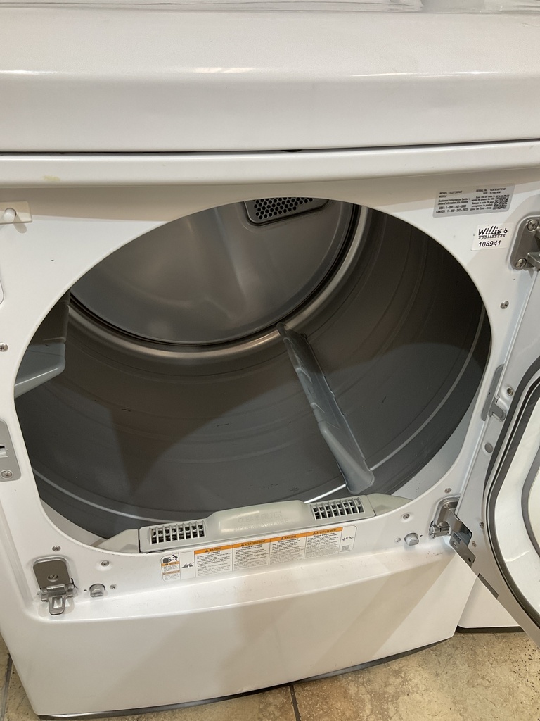 Lg Electric Set Washer/Dryer 220volts (30 AMP)  27inches {3 prong} (White) 