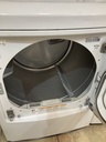 Lg Electric Set Washer/Dryer 220volts (30 AMP)  27inches {3 prong} (White) 