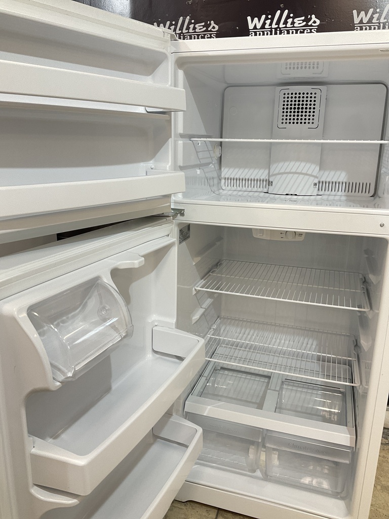 Hotpoint Refrigerator Top and Bottom 28x61 1/2” (White) 