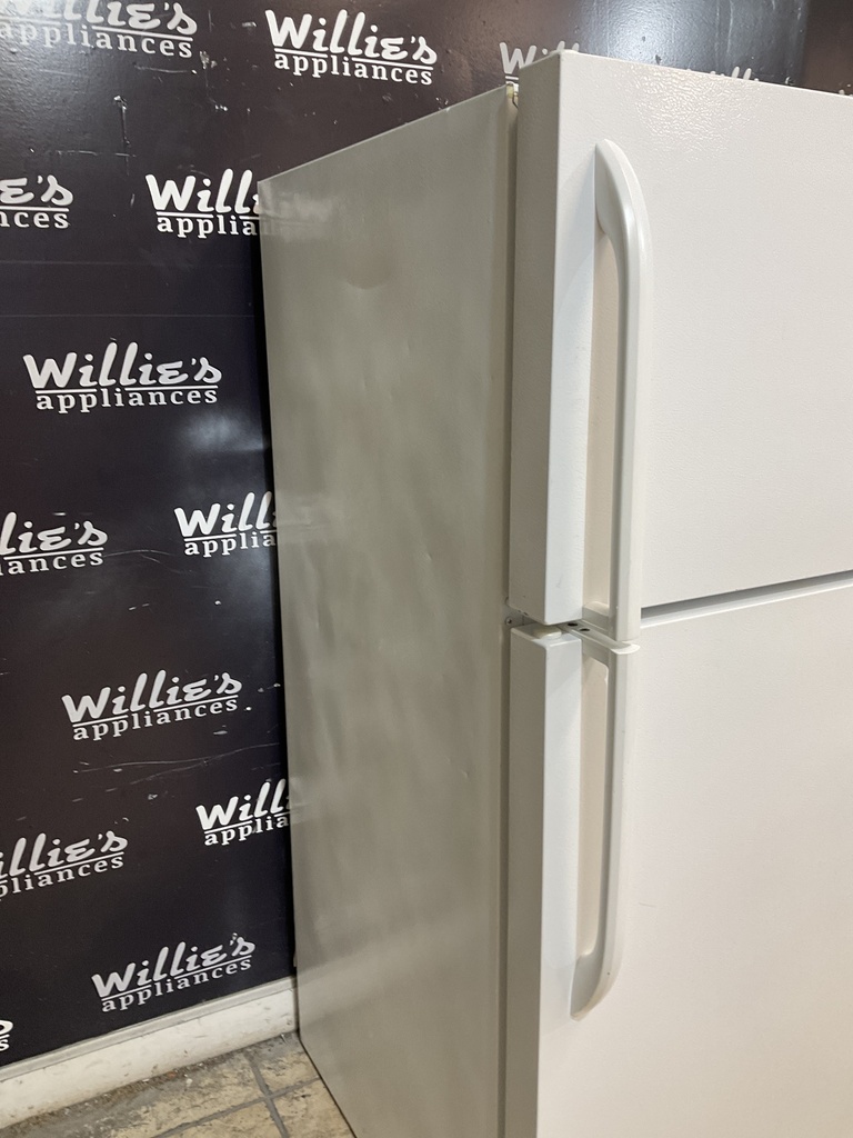 Frigidaire Refrigerator Top and Bottom 28x60 (White) 