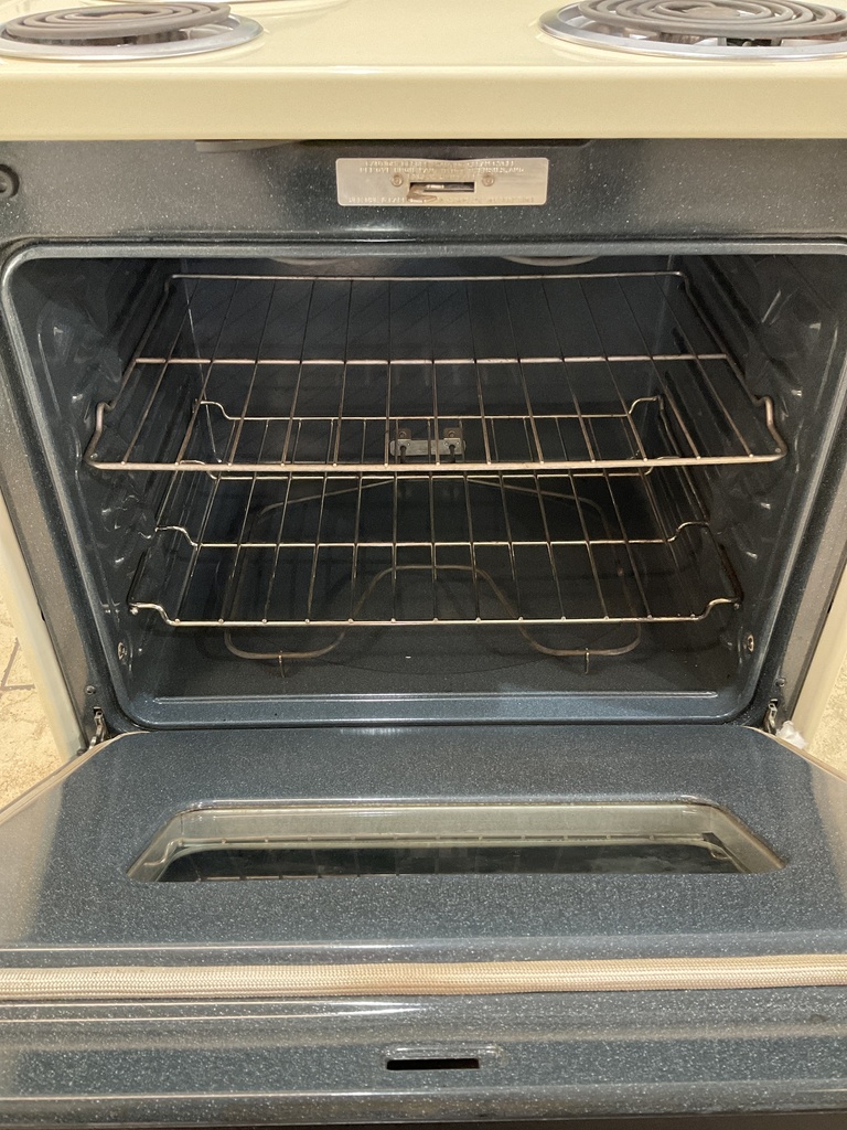 Ge Electric Stove 220volts (40/50 AMP) 30inches {no cord} (Bisque/Black) 