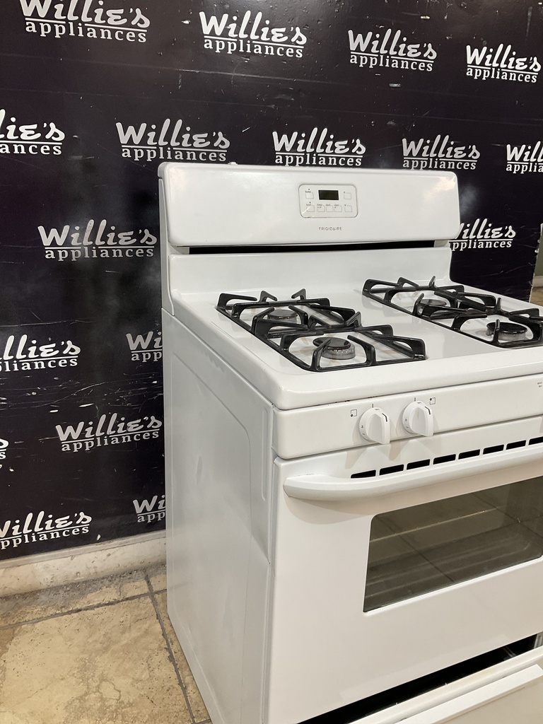 Frigidaire Natural Gas Stove 30inches (White) 