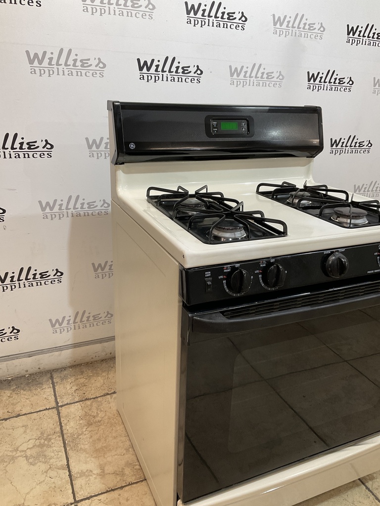 Ge Natural Gas Stove 30inches (Black/Bisque) 