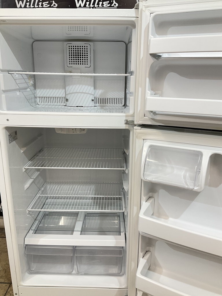 Hotpoint Refrigerator Top and Bottom 28x61 1/2” (White) 