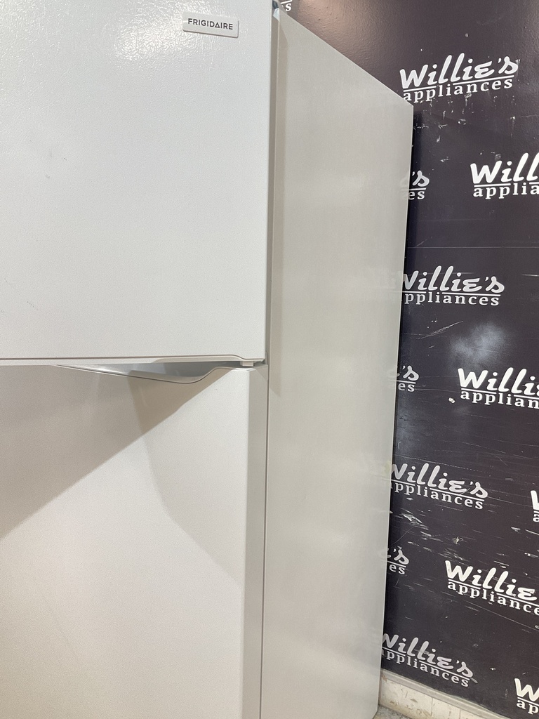 Frigidaire Refrigerator Top and Bottom 30x66 (White) 