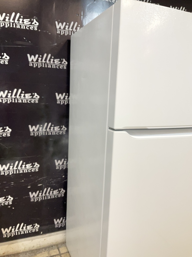 Frigidaire Refrigerator Top and Bottom 30x66 (White) 