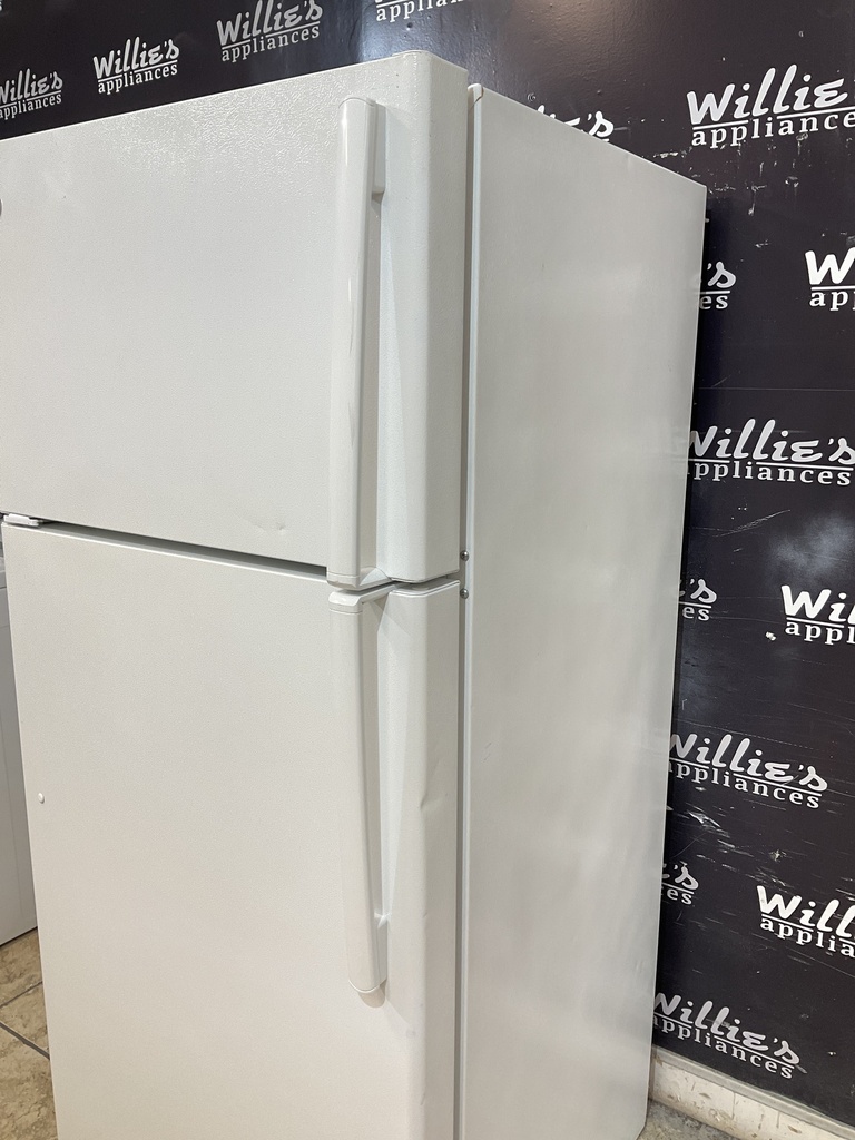 Ge Refrigerator Top and Bottom 28x64 1/2” (White) 