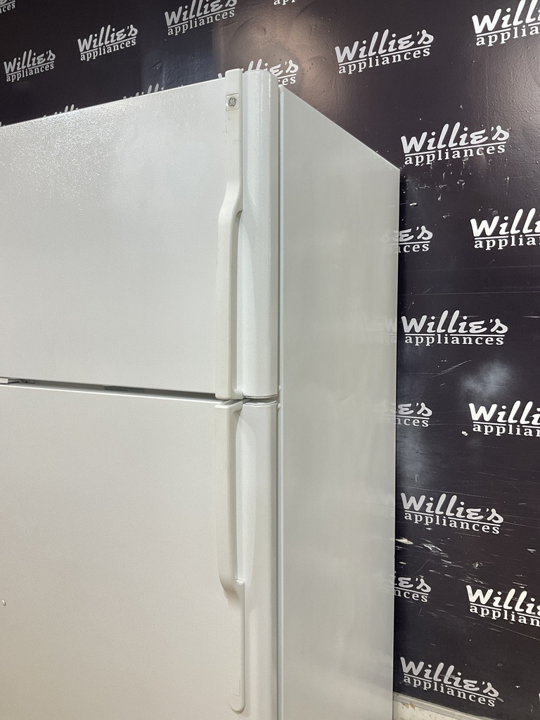 Ge Refrigerator Top and Bottom 30x66 (White) 