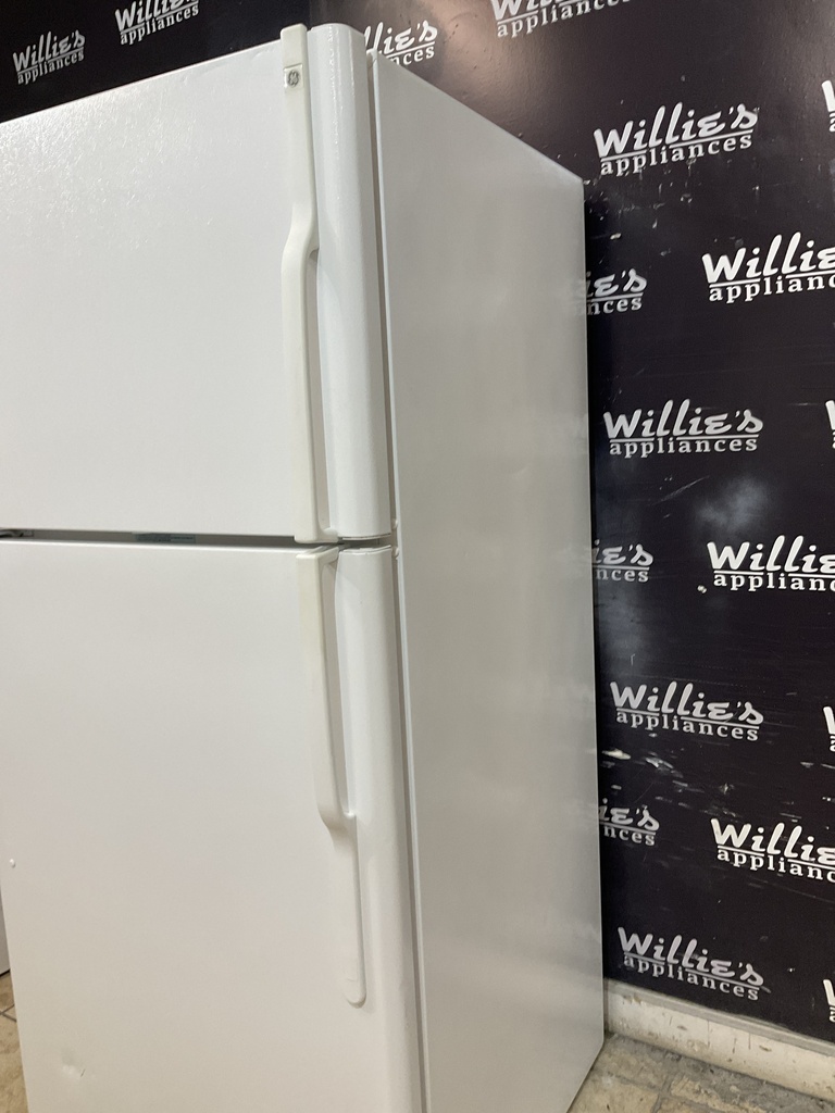 Ge Refrigerator Top and Bottom 30x66 (White) 
