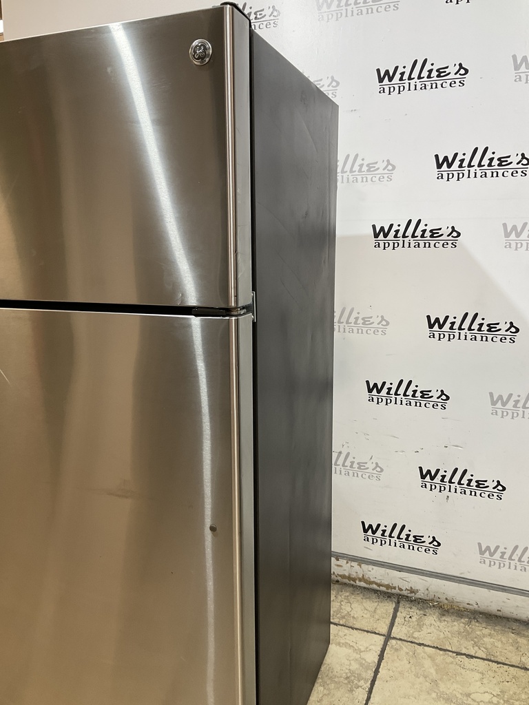 Ge Refrigerator Top and Bottom 28x64 (Stainless Steel)