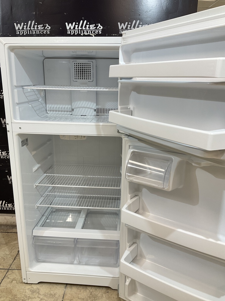 Hotpoint Refrigerator Top and Bottom 28x61 1/2” (White) 