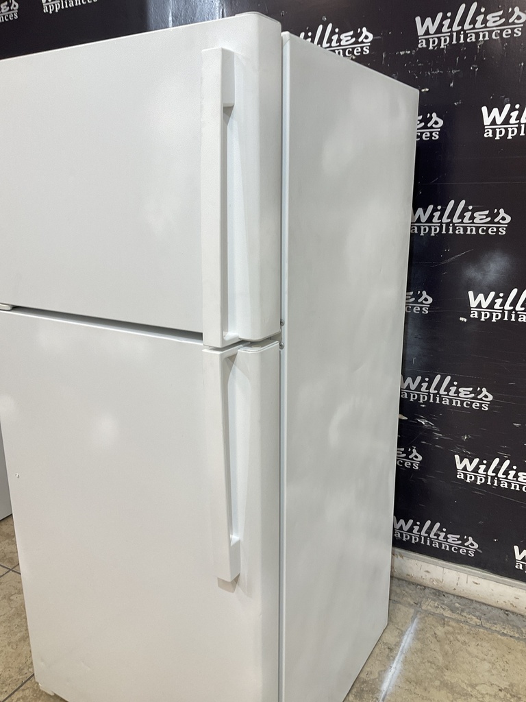 Ge Refrigerator Top and Bottom 28x61 1/2” (White)
