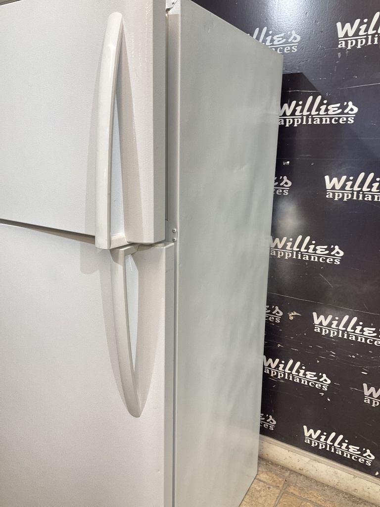 Frigidaire Refrigerator Top and Bottom 30x66 (White) 