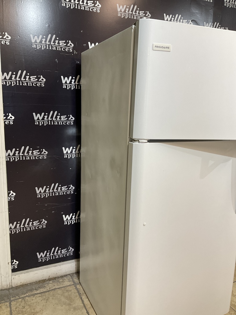 Frigidaire Refrigerator Top and Bottom 30x66 (White) 