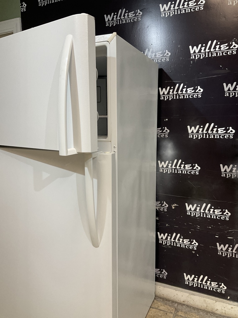 Frigidaire Refrigerator Top and Bottom 30x66 (White) 