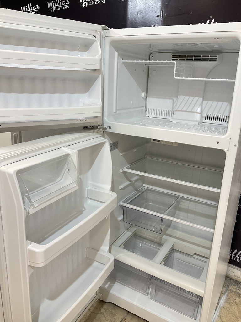 Hotpoint Refrigerator Top and Bottom 28x64 1/2” (white) 