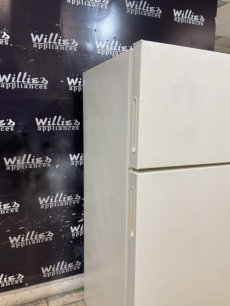 Hotpoint Refrigerator Top and Bottom 28x61 1/2” (Bisque) 