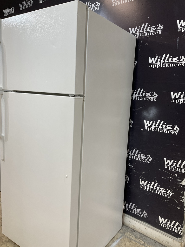 Ge Refrigerator Top and Bottom 28x67 1/2” (White) 