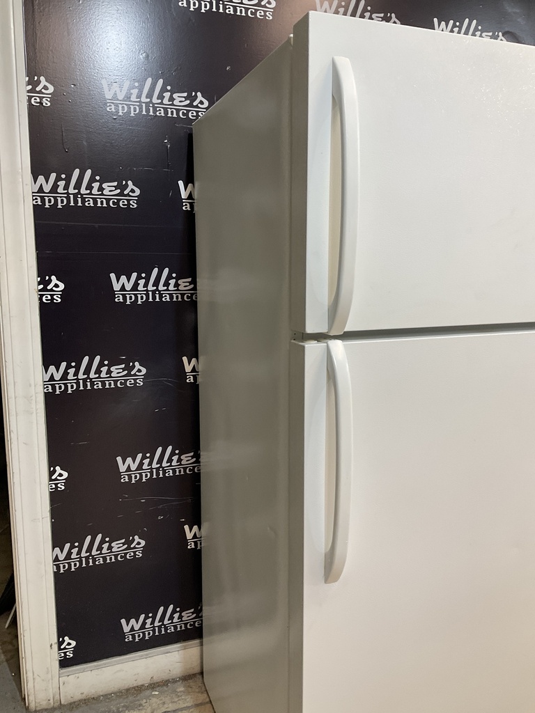 Frigidaire Refrigerator Top and Bottom 30x66 (White) 