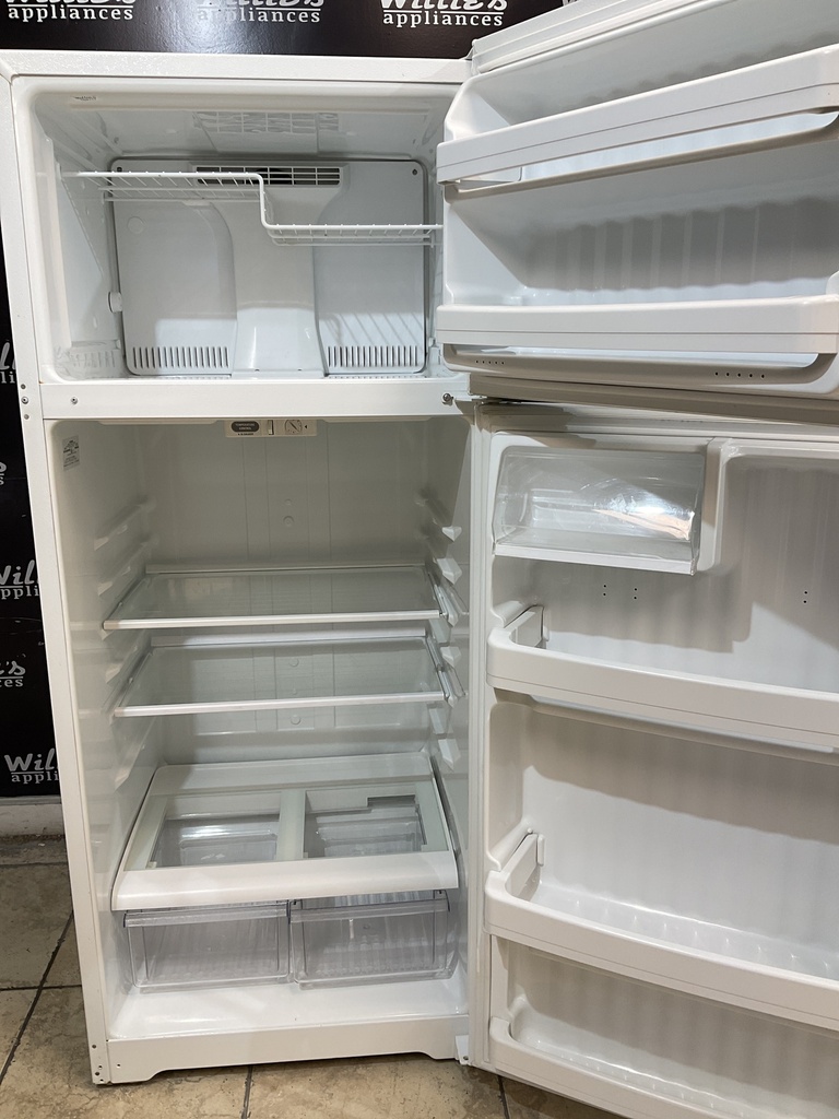 Hotpoint Refrigerator Top and Bottom 28x67 (white) 