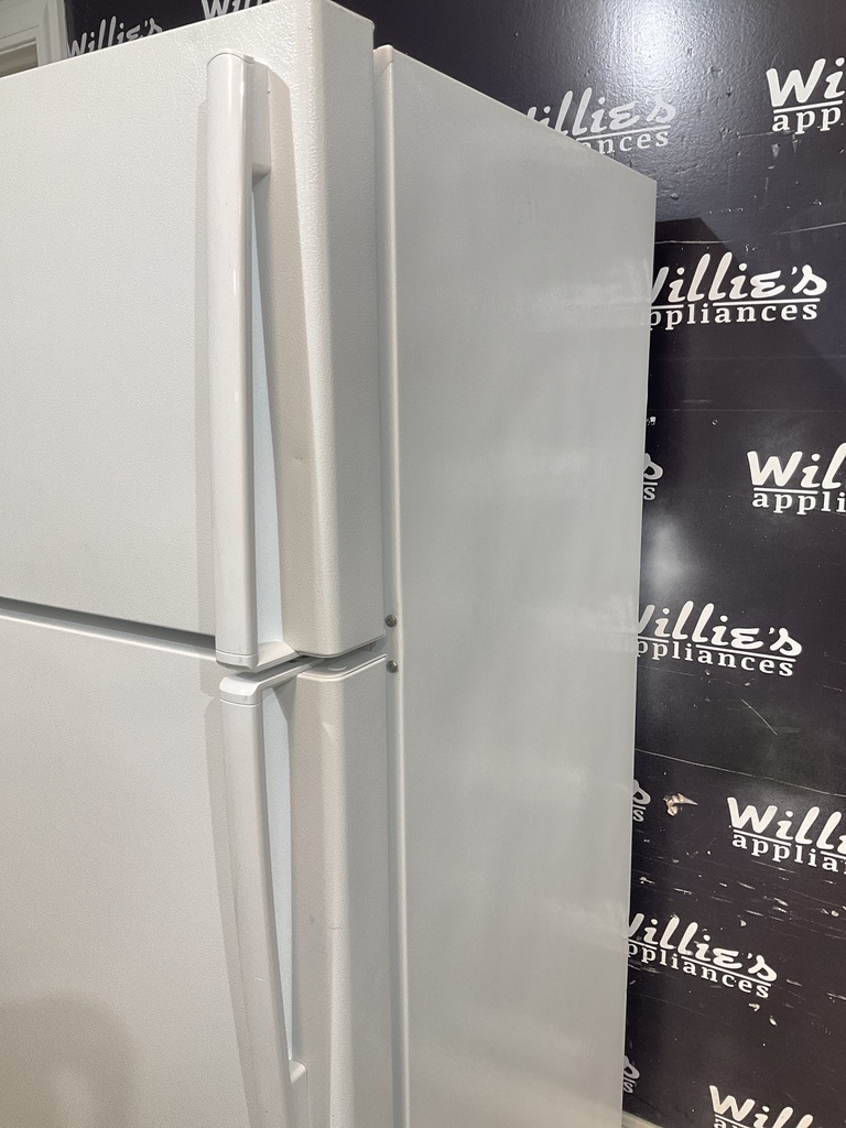 Ge Refrigerator Top and Bottom 28x64 1/2” (white) 
