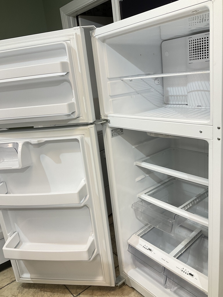Ge Refrigerator Top and Bottom 28x64 1/2” (white) 