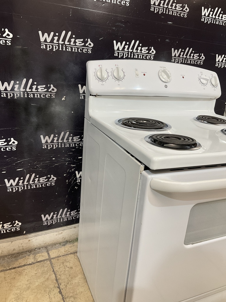 Ge Electric Stove 220volts (40/50 AMP) 30inches {no cord} (white) 