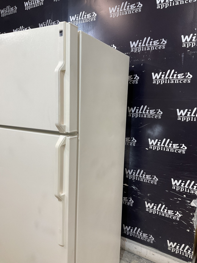 Hotpoint Refrigerator Top and Bottom 28x64 1/2” (bisque) 