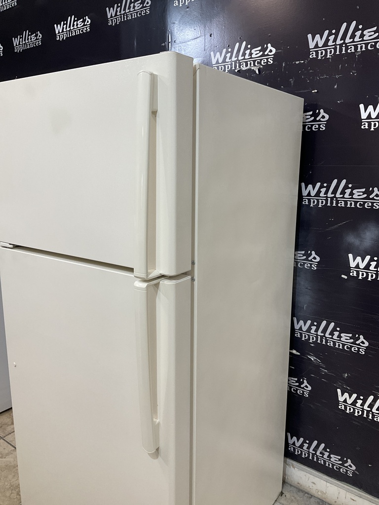 Ge Refrigerator Top and Bottom 28x61 1/2” (Bisque) 